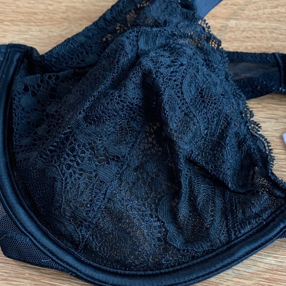 Black Lace Underwire Bra - Women's Intimates - Picture 2 of 7